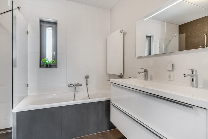 Foto 24 van Gilbert Bécaudstraat 19