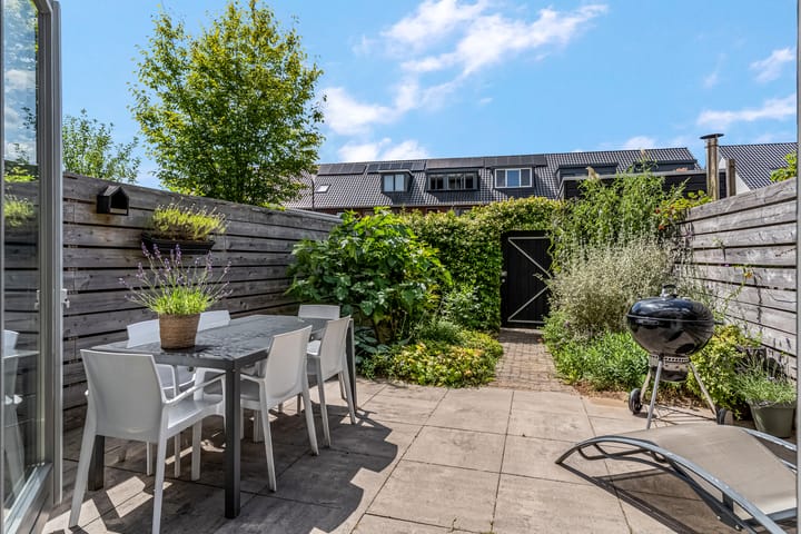 Foto 42 van Gilbert Bécaudstraat 19