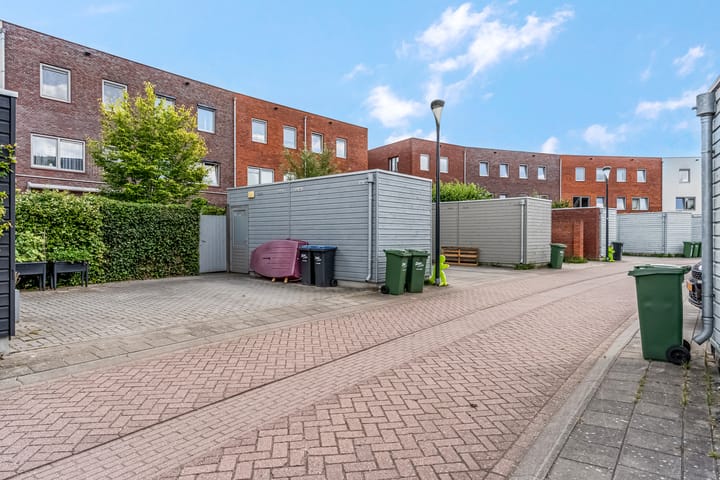 Foto 49 van Gilbert Bécaudstraat 19