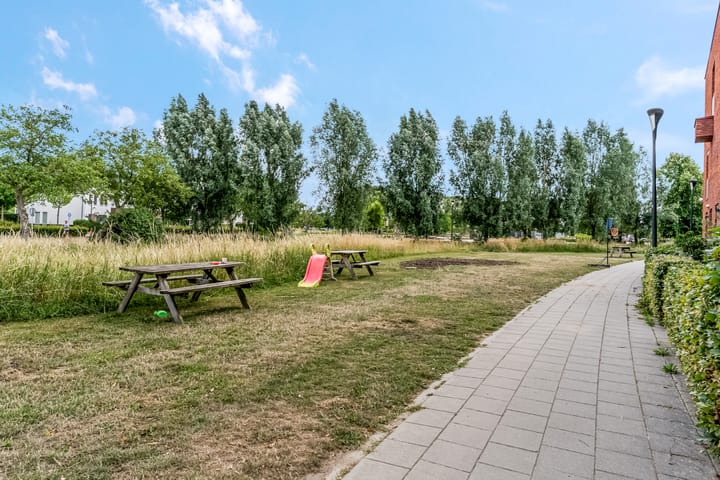 Foto 53 van Gilbert Bécaudstraat 19