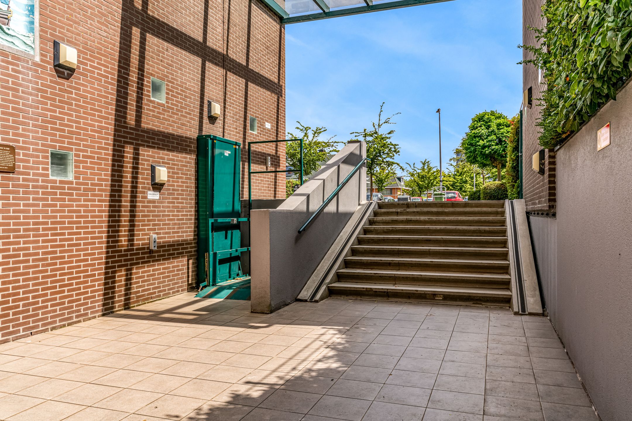 Foto 9 van Peter van Anrooylaan 213