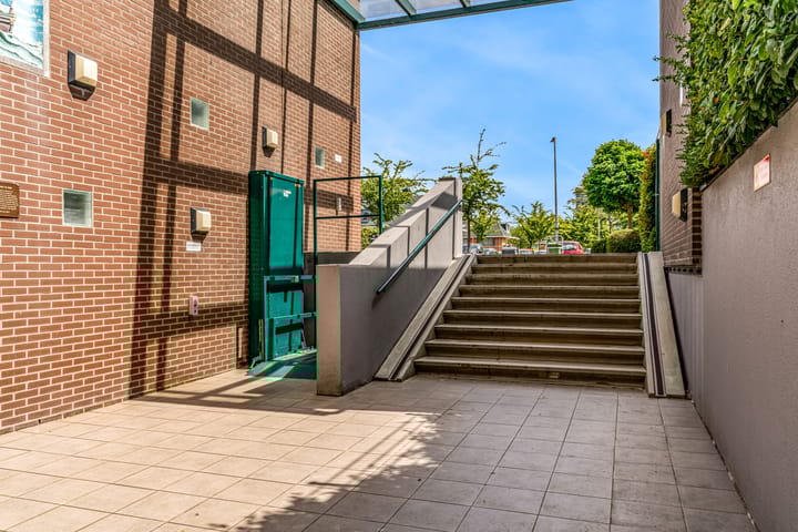 Foto 9 van Peter van Anrooylaan 213