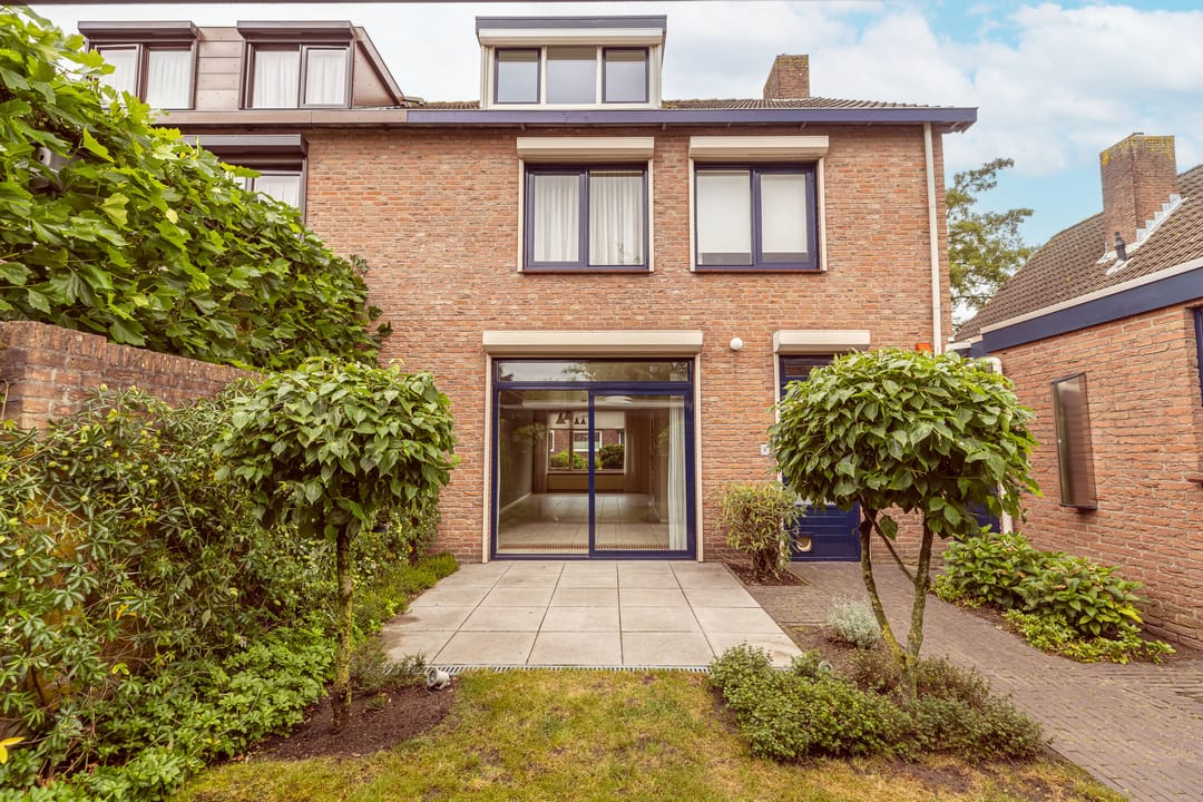 Photo 2 of Pastoor Bielarsstraat 3