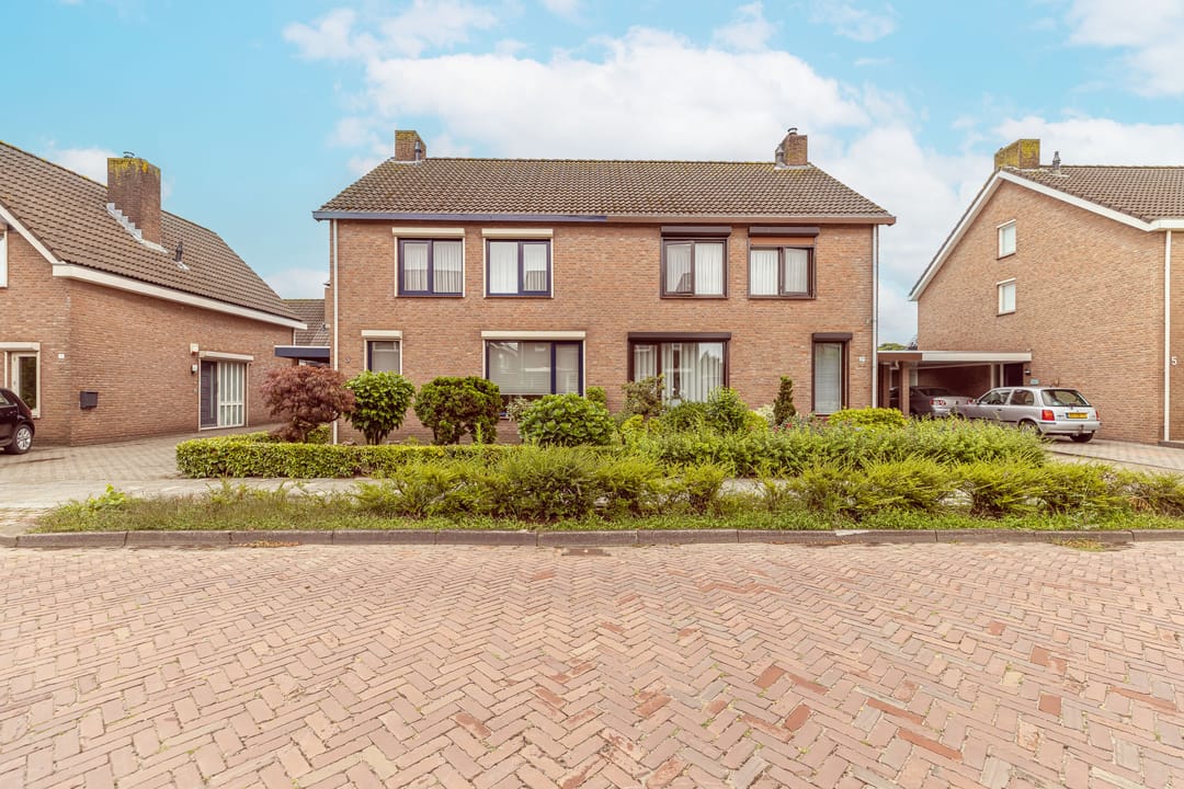 Photo 7 of Pastoor Bielarsstraat 3