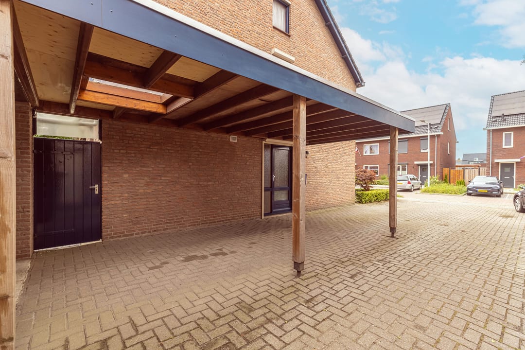 Photo 38 of Pastoor Bielarsstraat 3