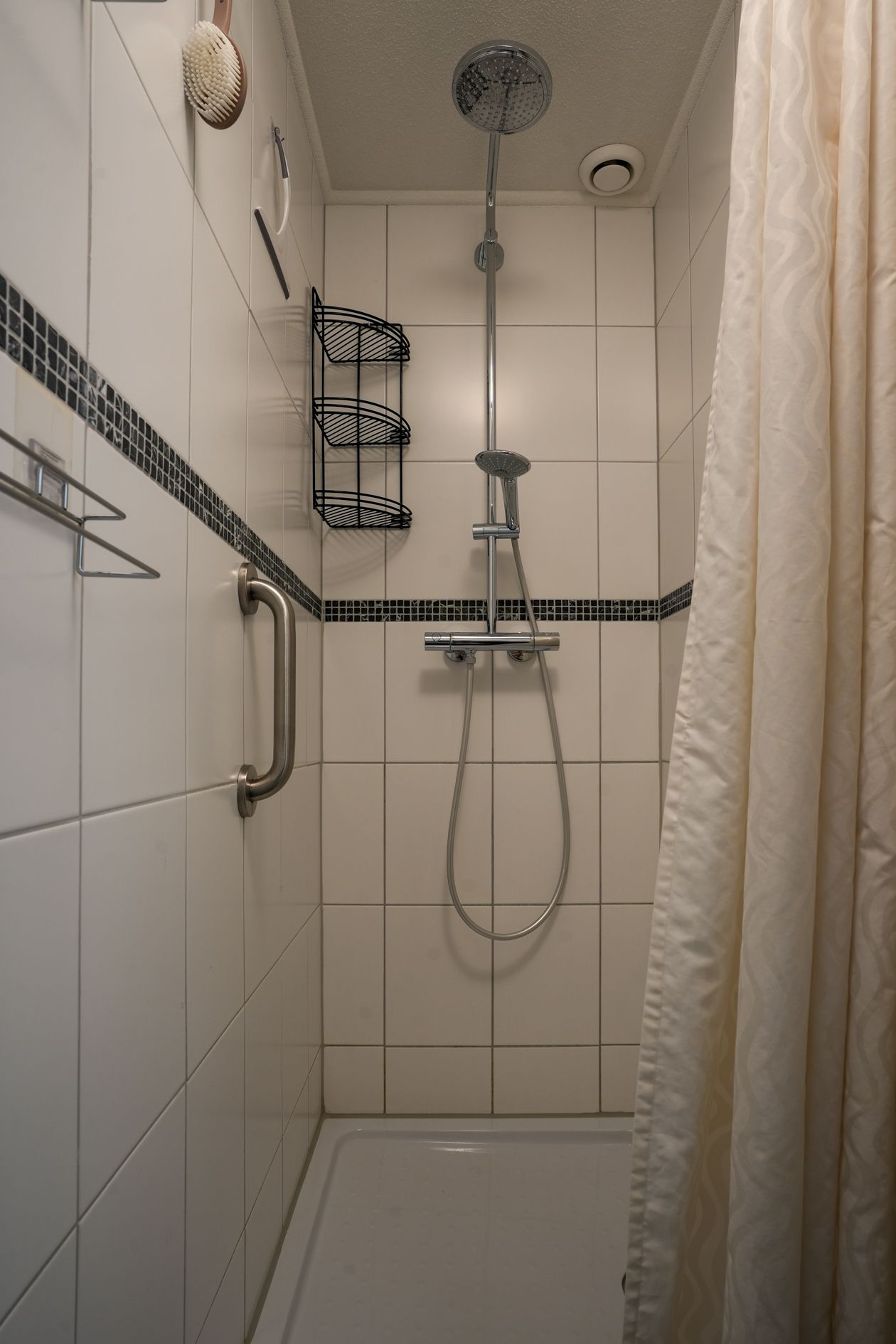 Foto 24 van Elkenraderweg 3