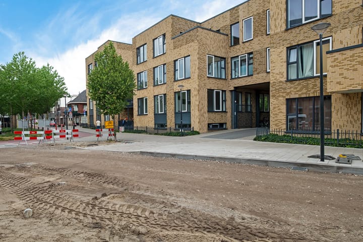 Photo 1 of Deurningerstraat 18-1