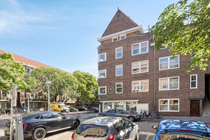 Photo 32 of Pieter van der Doesstraat 59-2