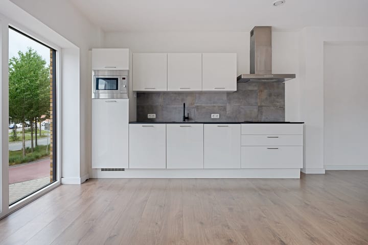 Photo 20 of Deurningerstraat 18-1