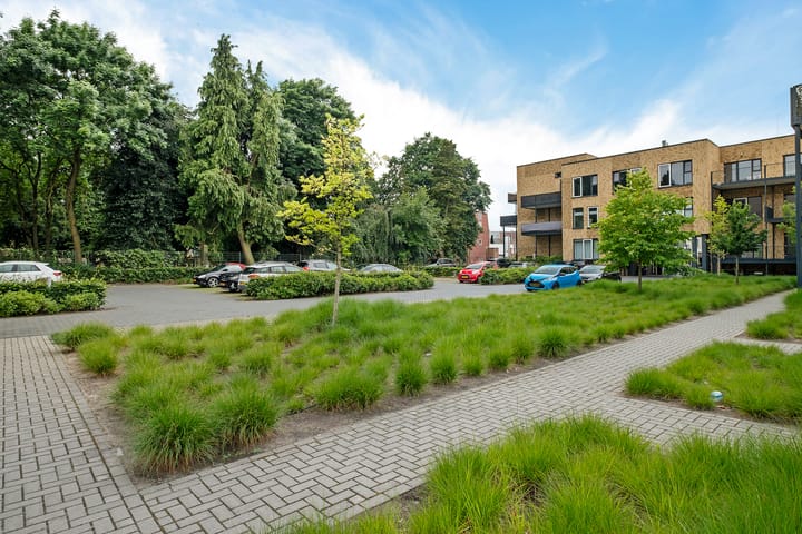 Photo 40 of Deurningerstraat 18-1