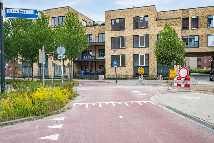 Photo 5 of Deurningerstraat 18-2