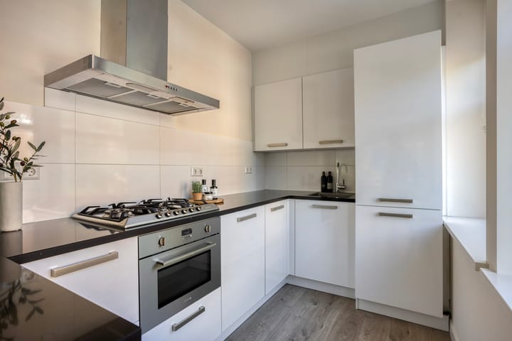 Photo 13 of Pieter van der Doesstraat 59-2