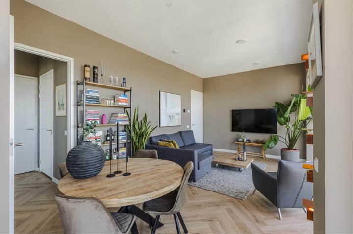 Photo 6 of Oostenburgermiddenstraat 597