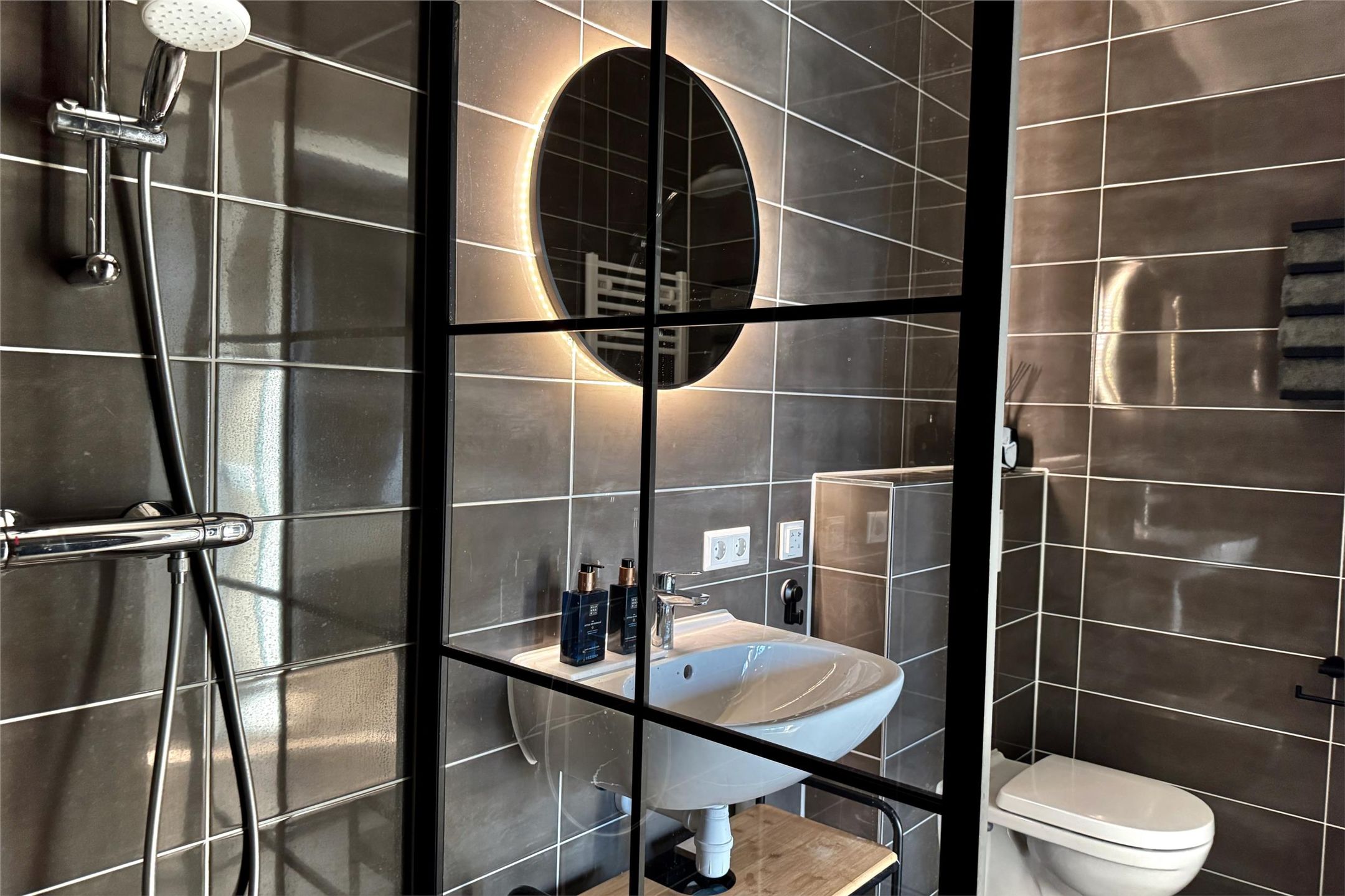 Foto 15 van Oostenburgermiddenstraat 597