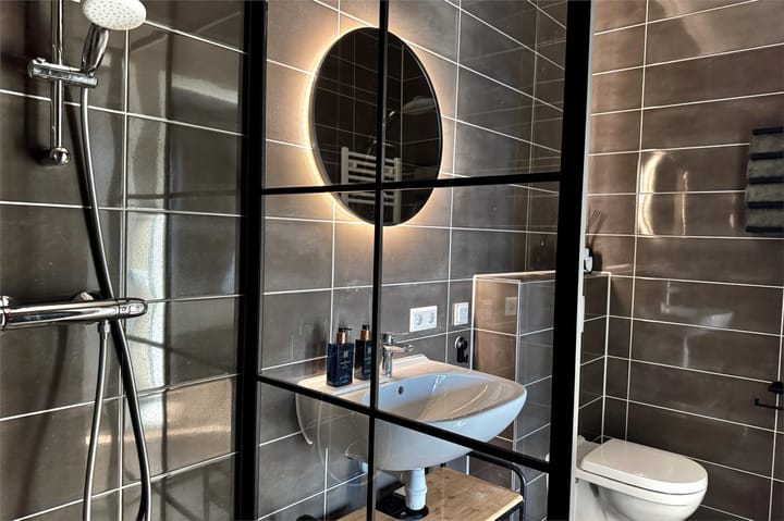 Photo 15 of Oostenburgermiddenstraat 597