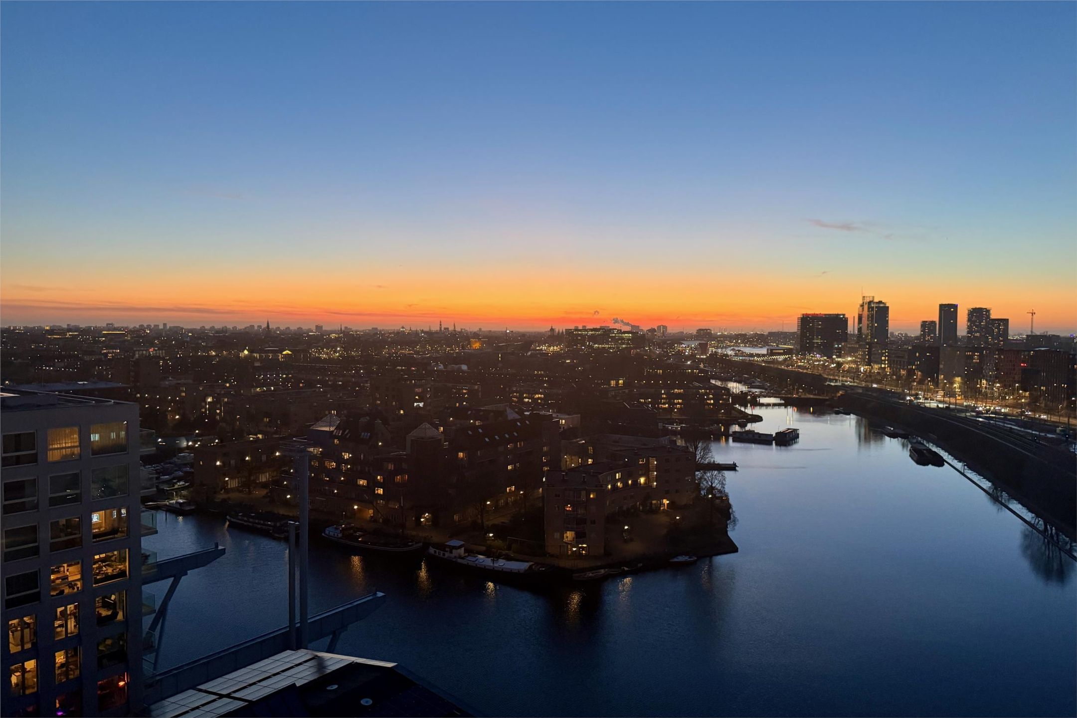 Foto 27 van Oostenburgermiddenstraat 597