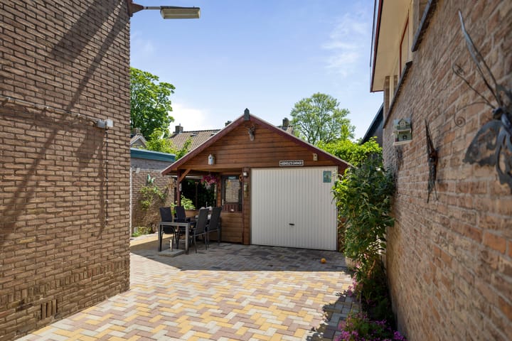 Photo 22 of Watertorenstraat 10