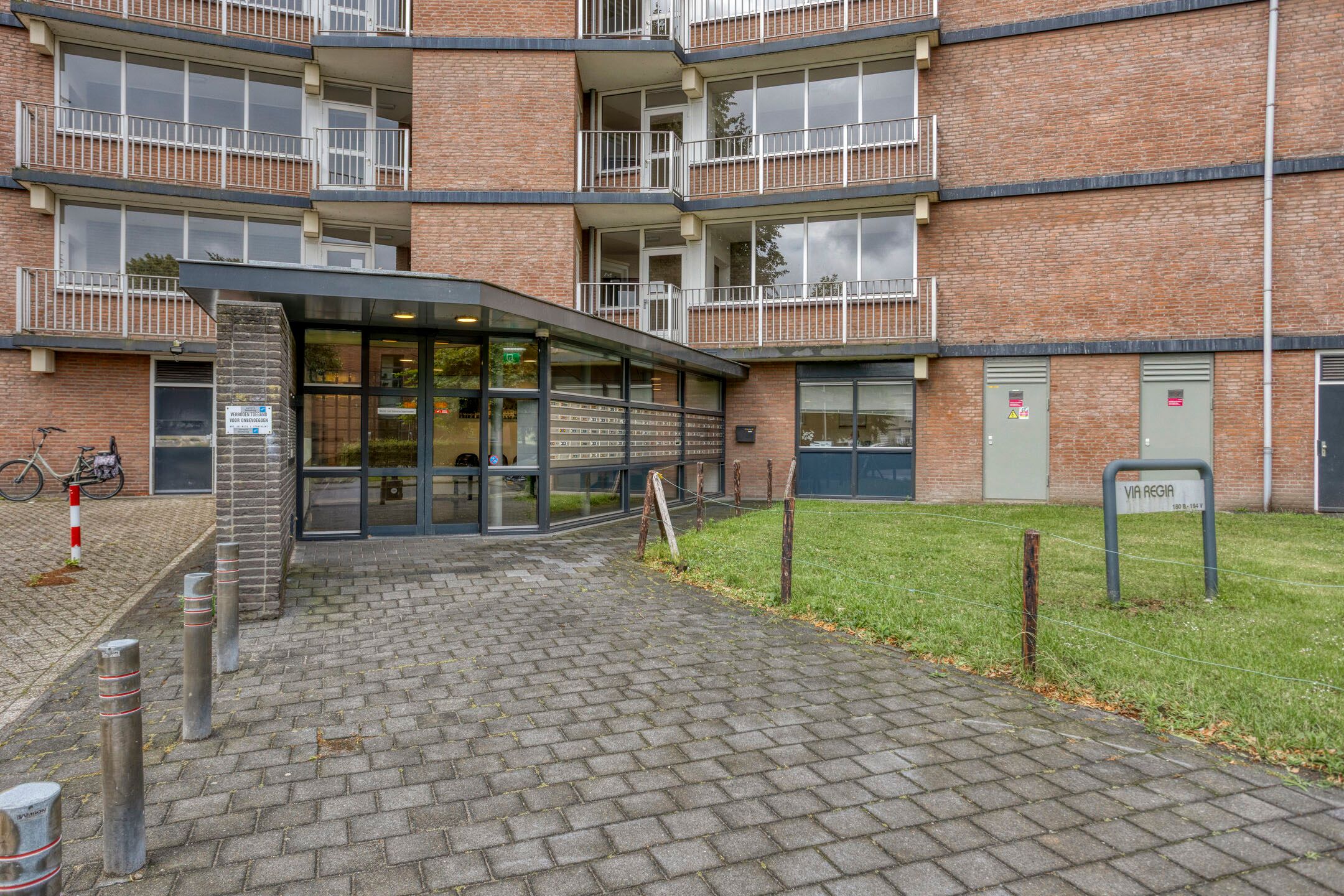 Foto 12 van Via Regia 186-T