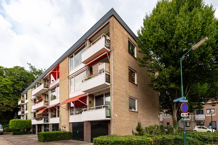 Photo 24 of Bosstraat 24