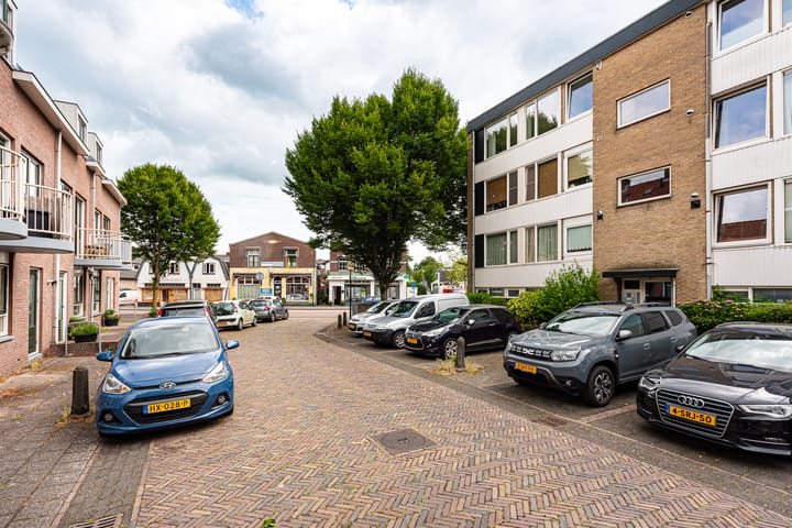 Photo 31 of Bosstraat 24