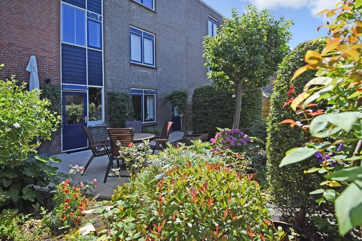 Foto 34 van Charlotte de Bourbonstraat 15