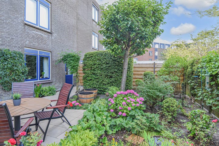 Foto 35 van Charlotte de Bourbonstraat 15