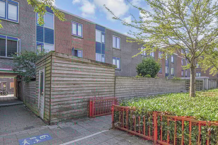 Foto 44 van Charlotte de Bourbonstraat 15