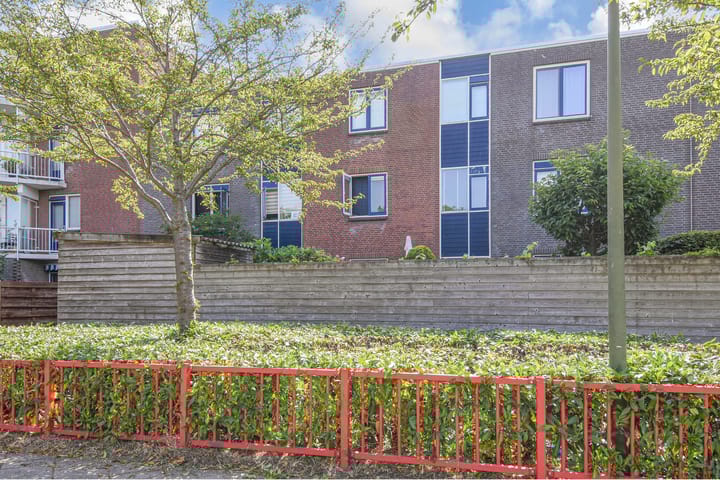 Foto 45 van Charlotte de Bourbonstraat 15