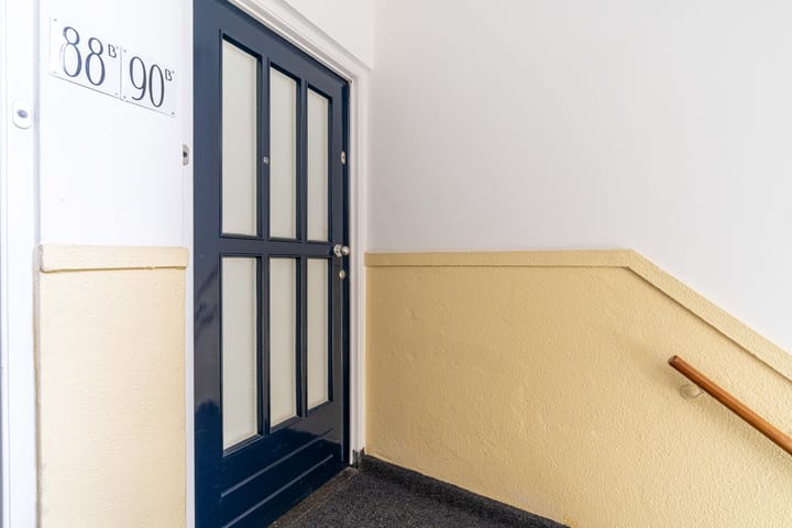 Photo 10 of Riouwstraat 90-B