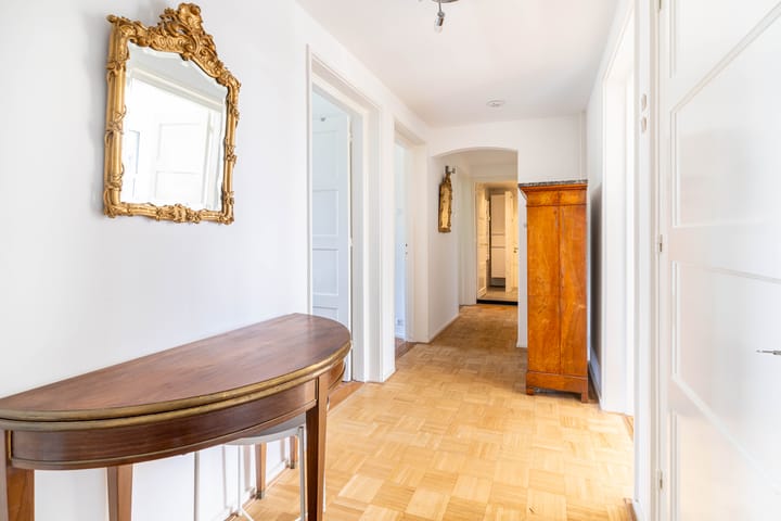 Photo 11 of Riouwstraat 90-B