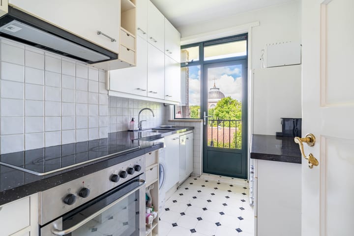 Photo 22 of Riouwstraat 90-B