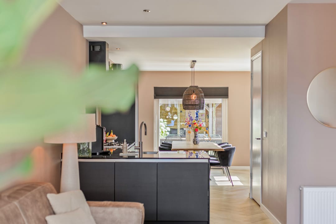 Foto 7 van Van Riebeekstraat 84