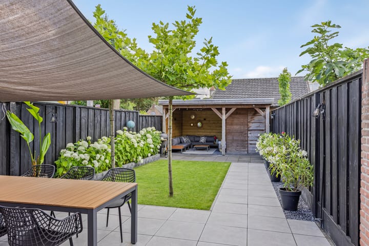 Foto 29 van Van Riebeekstraat 84