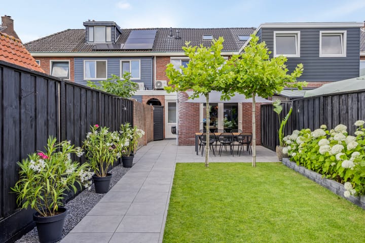 Foto 33 van Van Riebeekstraat 84