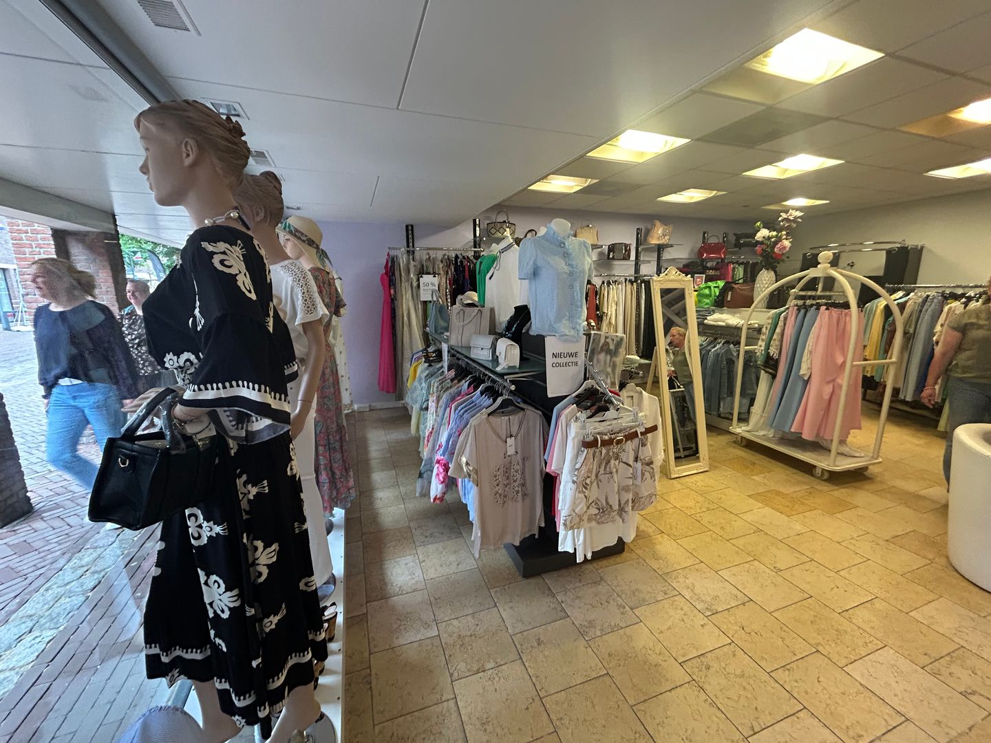 Bekijk foto 2 van Nieuwe Kerkstraat 12