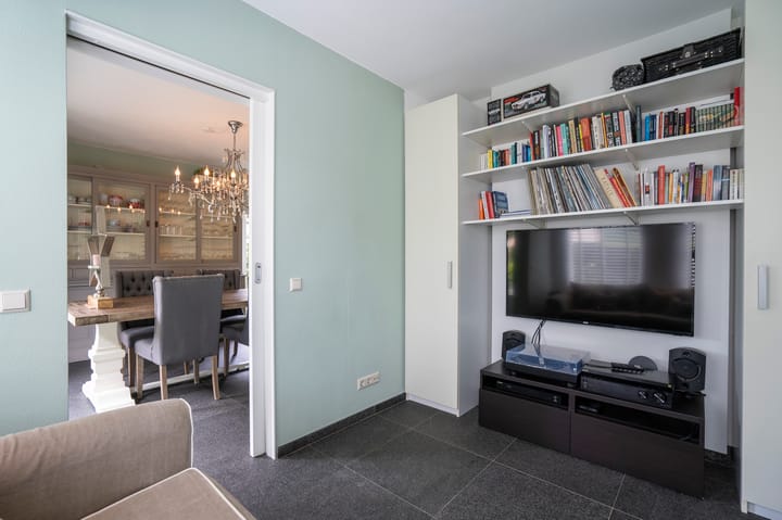 Photo 10 of Laageinde 92-B