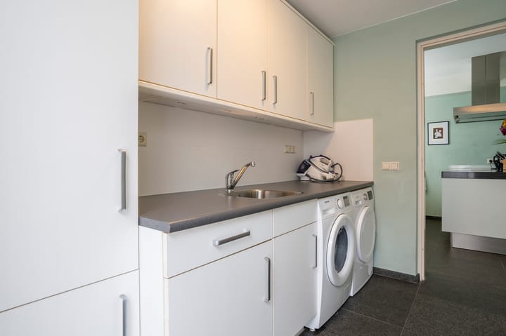 Photo 19 of Laageinde 92-B