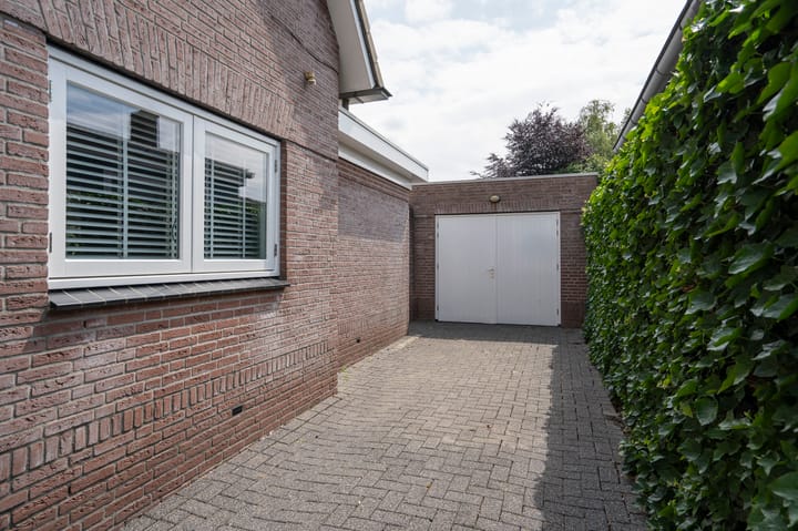 Photo 56 of Laageinde 92-B