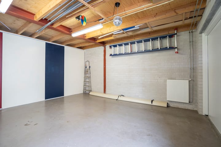 Photo 57 of Laageinde 92-B