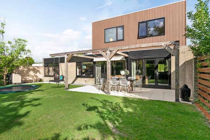 Foto 37 van Larixplantsoen 110