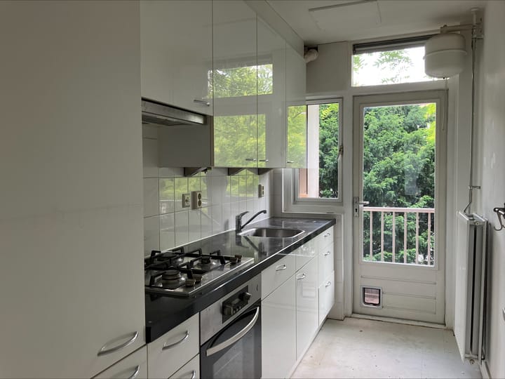 Photo 12 of Wielingenstraat 10-2