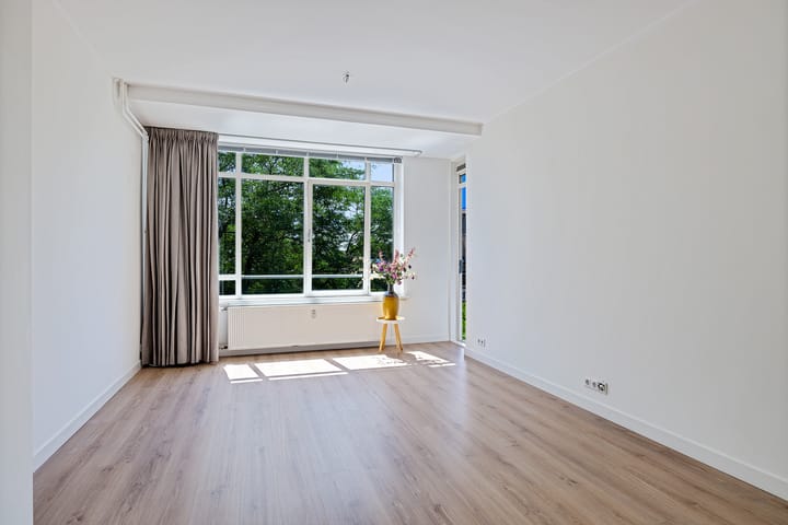 Foto 6 van Julianaplein 64