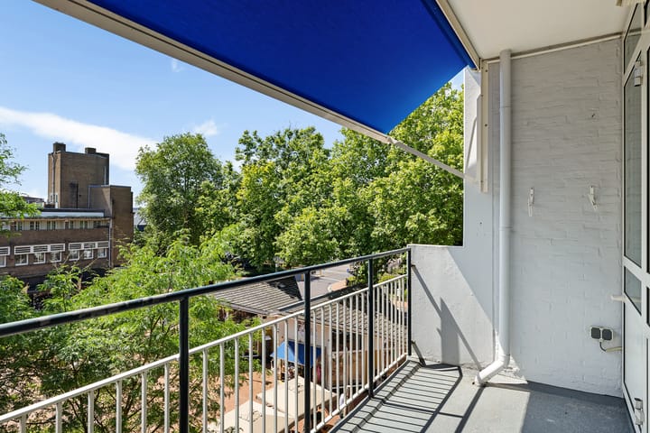 Foto 10 van Julianaplein 64