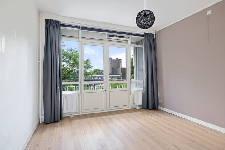 Foto 16 van Julianaplein 64