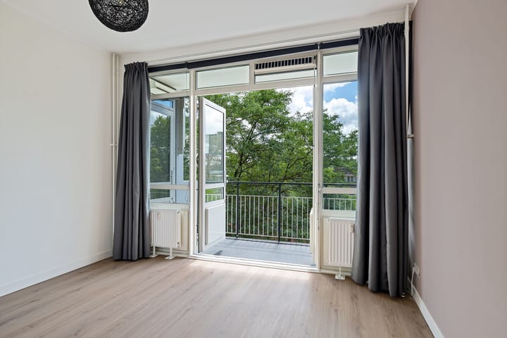 Foto 17 van Julianaplein 64