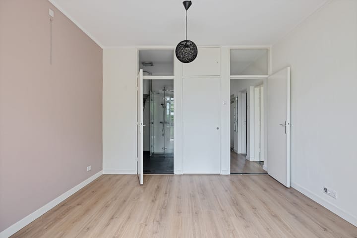 Foto 18 van Julianaplein 64