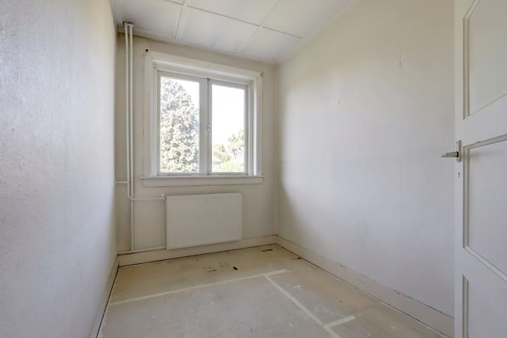 Photo 14 of Swaefkenstraat 9