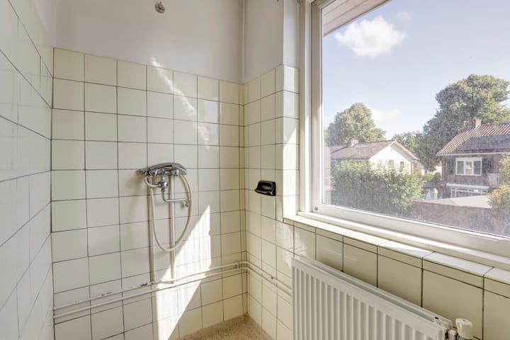 Photo 19 of Swaefkenstraat 9