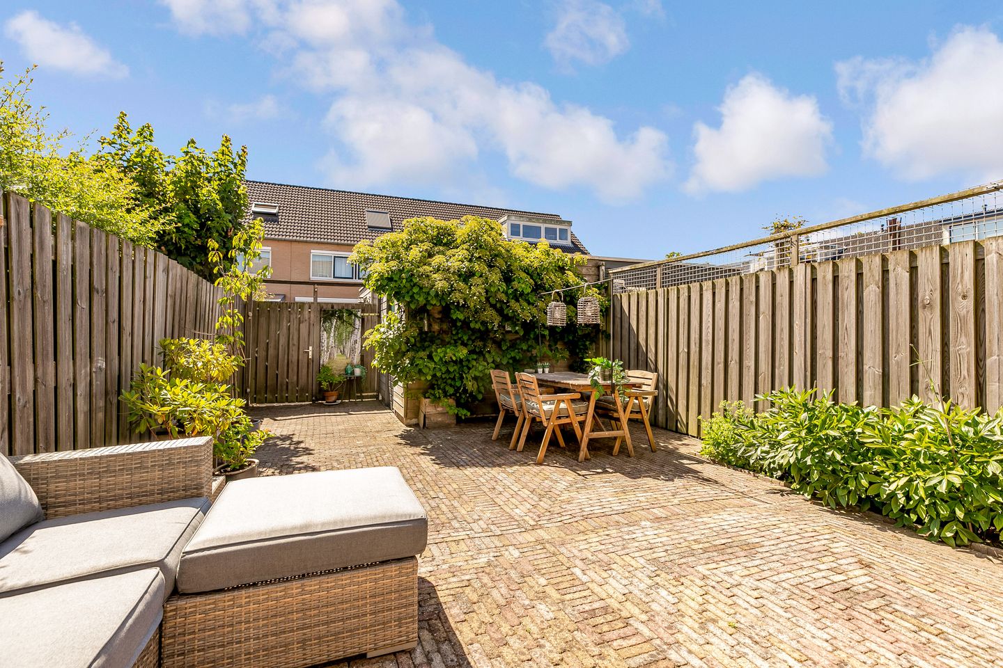 Photo 4 of Meidoornstraat 48