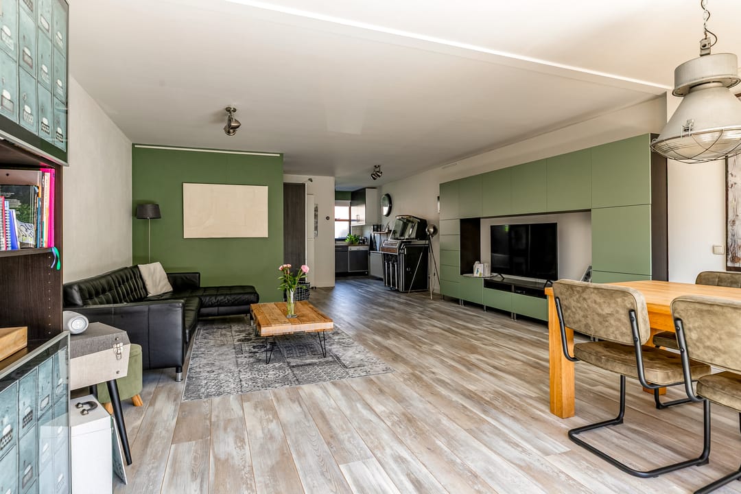 Photo 16 of Meidoornstraat 48